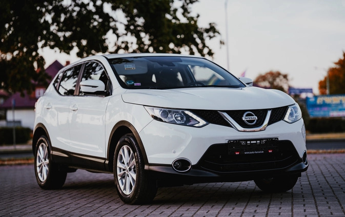 Nissan Qashqai cena 43900 przebieg: 105000, rok produkcji 2014 z Ostrołęka małe 301